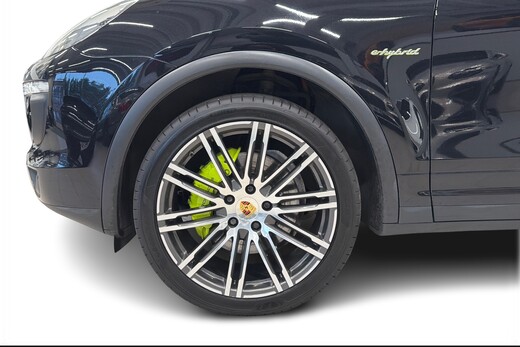 Porsche Cayenne vaihtoauto