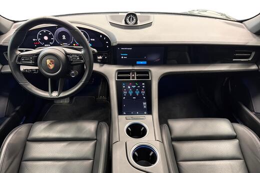 Porsche Taycan vaihtoauto