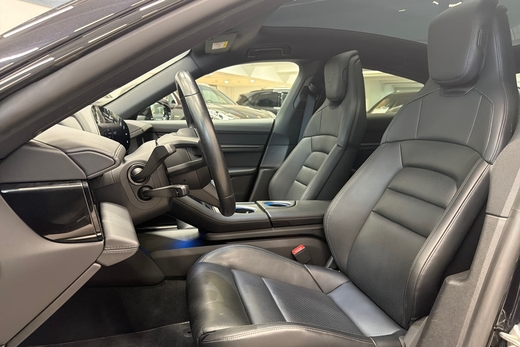 Porsche Taycan vaihtoauto