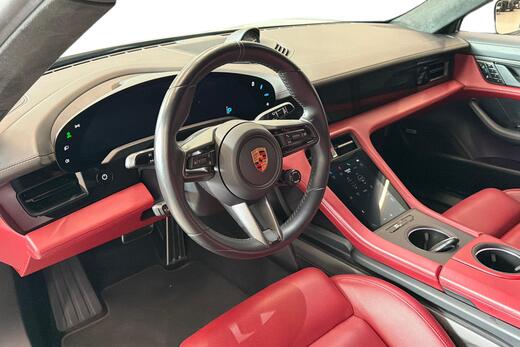 Porsche Taycan vaihtoauto