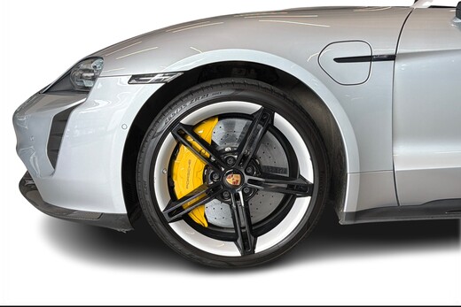 Porsche Taycan vaihtoauto