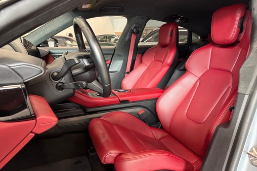 Porsche Taycan vaihtoauto