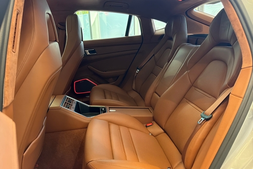 Porsche Panamera vaihtoauto