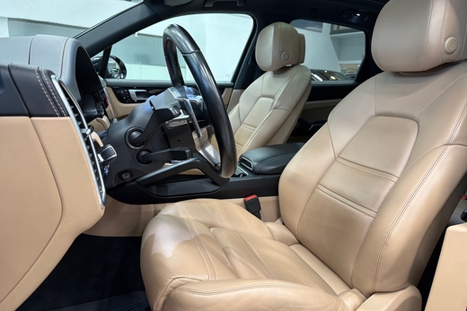 Porsche Cayenne vaihtoauto