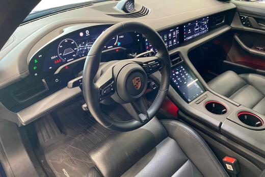 Porsche Taycan vaihtoauto