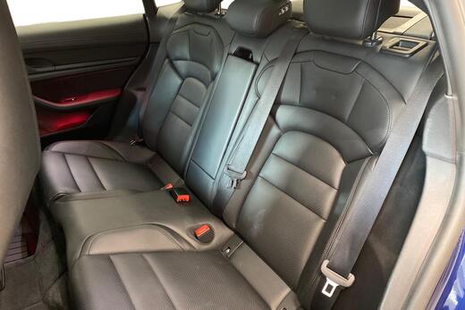 Porsche Taycan vaihtoauto