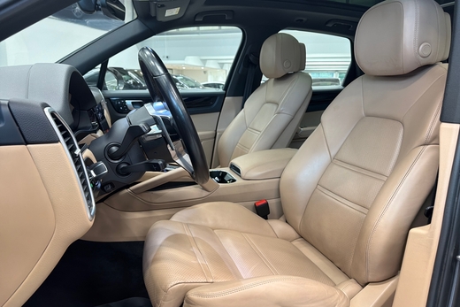 Porsche Cayenne vaihtoauto
