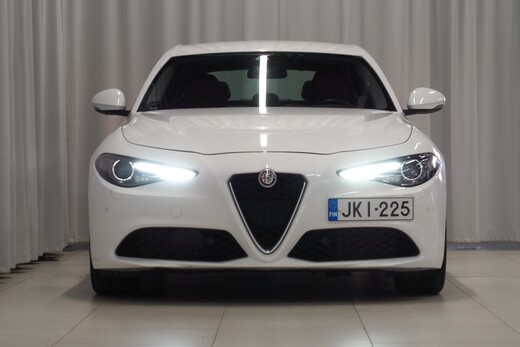 Alfa Romeo Giulia vaihtoauto
