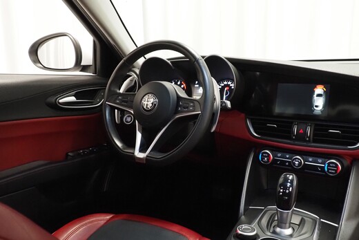 Alfa Romeo Giulia vaihtoauto