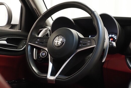 Alfa Romeo Giulia vaihtoauto