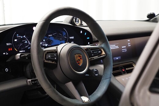 Porsche Taycan vaihtoauto