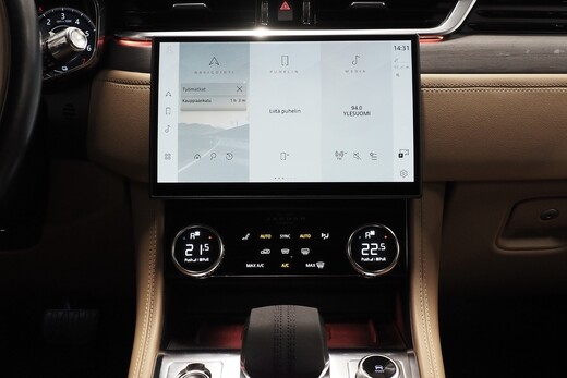 Jaguar F-PACE vaihtoauto