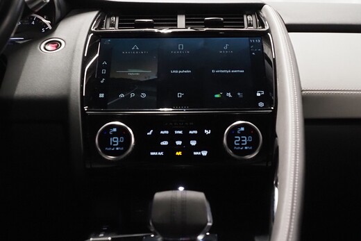 Jaguar E-PACE vaihtoauto