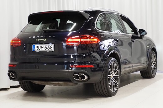 Porsche Cayenne vaihtoauto