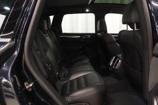 Porsche Cayenne vaihtoauto