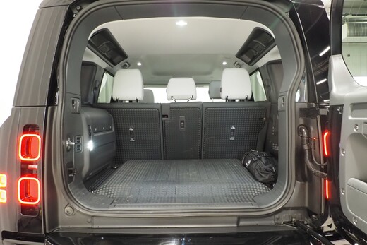 Land Rover Defender vaihtoauto
