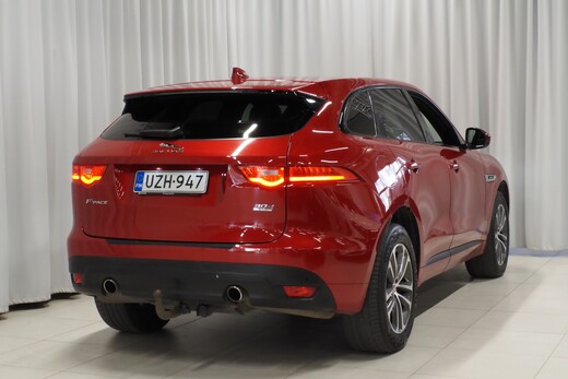 Jaguar F-PACE vaihtoauto