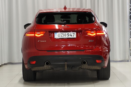 Jaguar F-PACE vaihtoauto