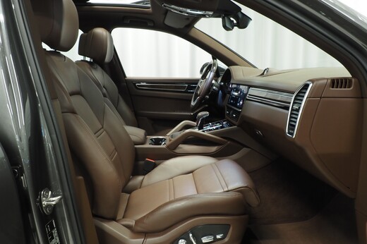Porsche Cayenne vaihtoauto