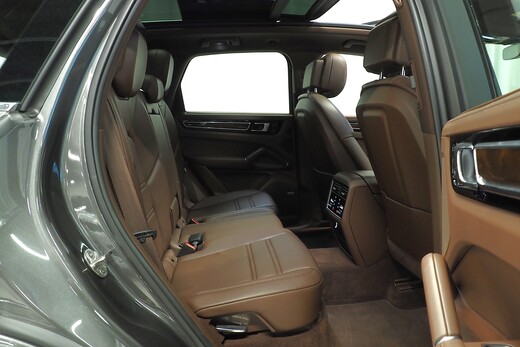 Porsche Cayenne vaihtoauto