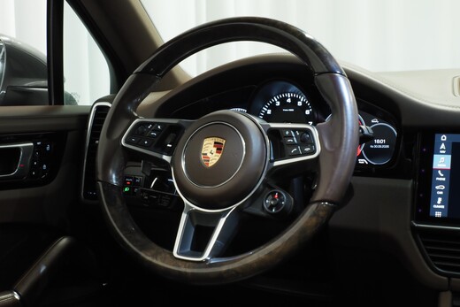 Porsche Cayenne vaihtoauto