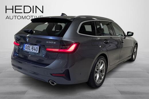 BMW 330 vaihtoauto