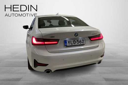 BMW 330 vaihtoauto