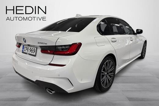 BMW 330 vaihtoauto