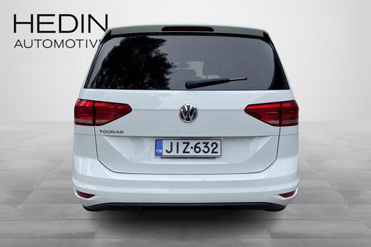 Volkswagen Touran vaihtoauto