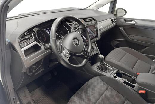 Volkswagen Touran vaihtoauto