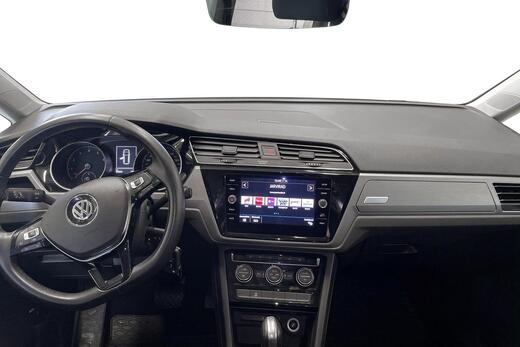 Volkswagen Touran vaihtoauto