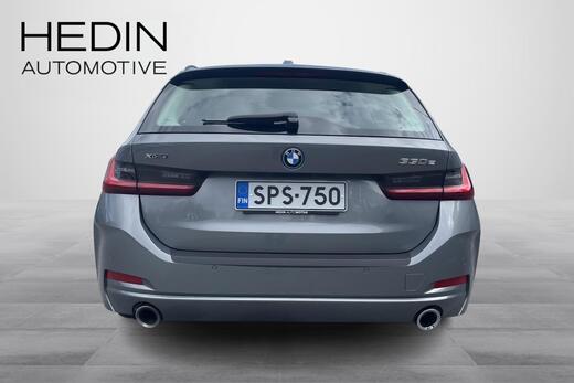 BMW 330 vaihtoauto