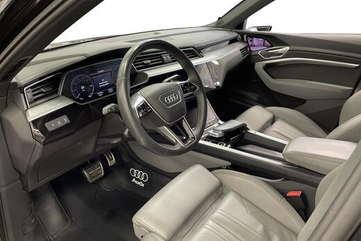 Audi Q8 e-tron vaihtoauto