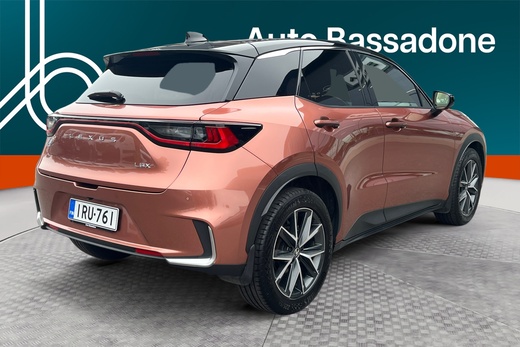 Lexus LBX vaihtoauto
