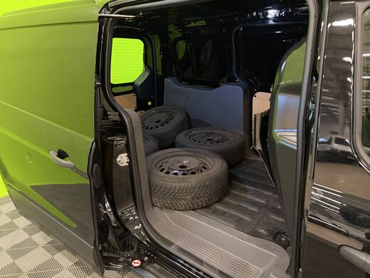 Ford Transit Connect vaihtoauto