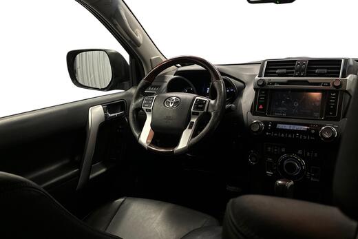 Toyota Land Cruiser vaihtoauto