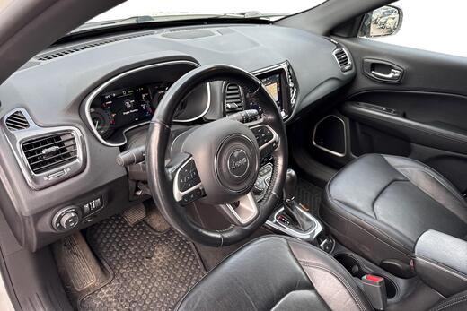 Jeep Compass vaihtoauto