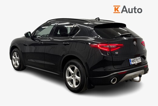 Alfa Romeo Stelvio vaihtoauto