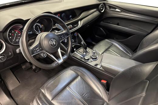 Alfa Romeo Stelvio vaihtoauto