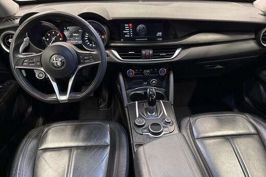 Alfa Romeo Stelvio vaihtoauto