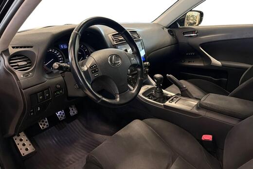 Lexus IS vaihtoauto