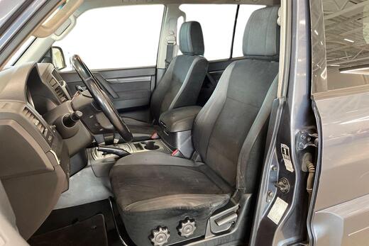 Mitsubishi Pajero vaihtoauto