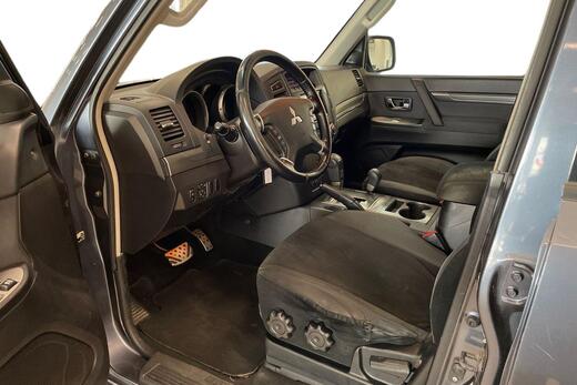 Mitsubishi Pajero vaihtoauto