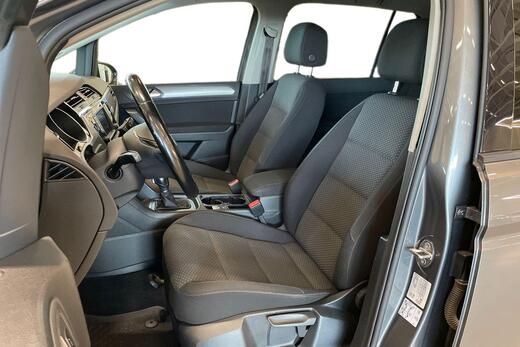 Volkswagen Touran vaihtoauto