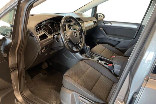 Volkswagen Touran vaihtoauto