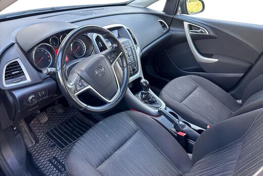 Opel Astra vaihtoauto