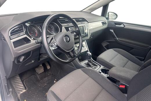 Volkswagen Touran vaihtoauto