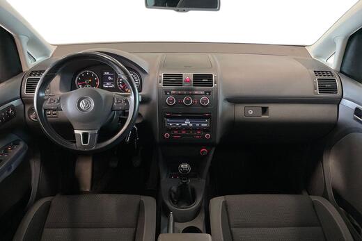 Volkswagen Touran vaihtoauto