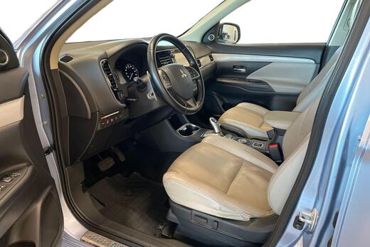 Mitsubishi Outlander PHEV vaihtoauto