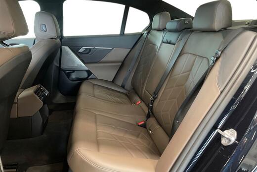 BMW i5 vaihtoauto